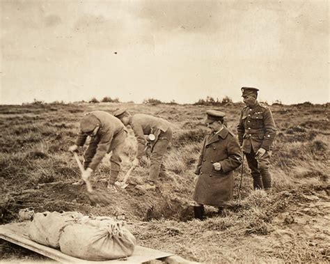  Queens (1919) -  흥미진진한 서부적 이야기와 감동적인 우정의 드라마!